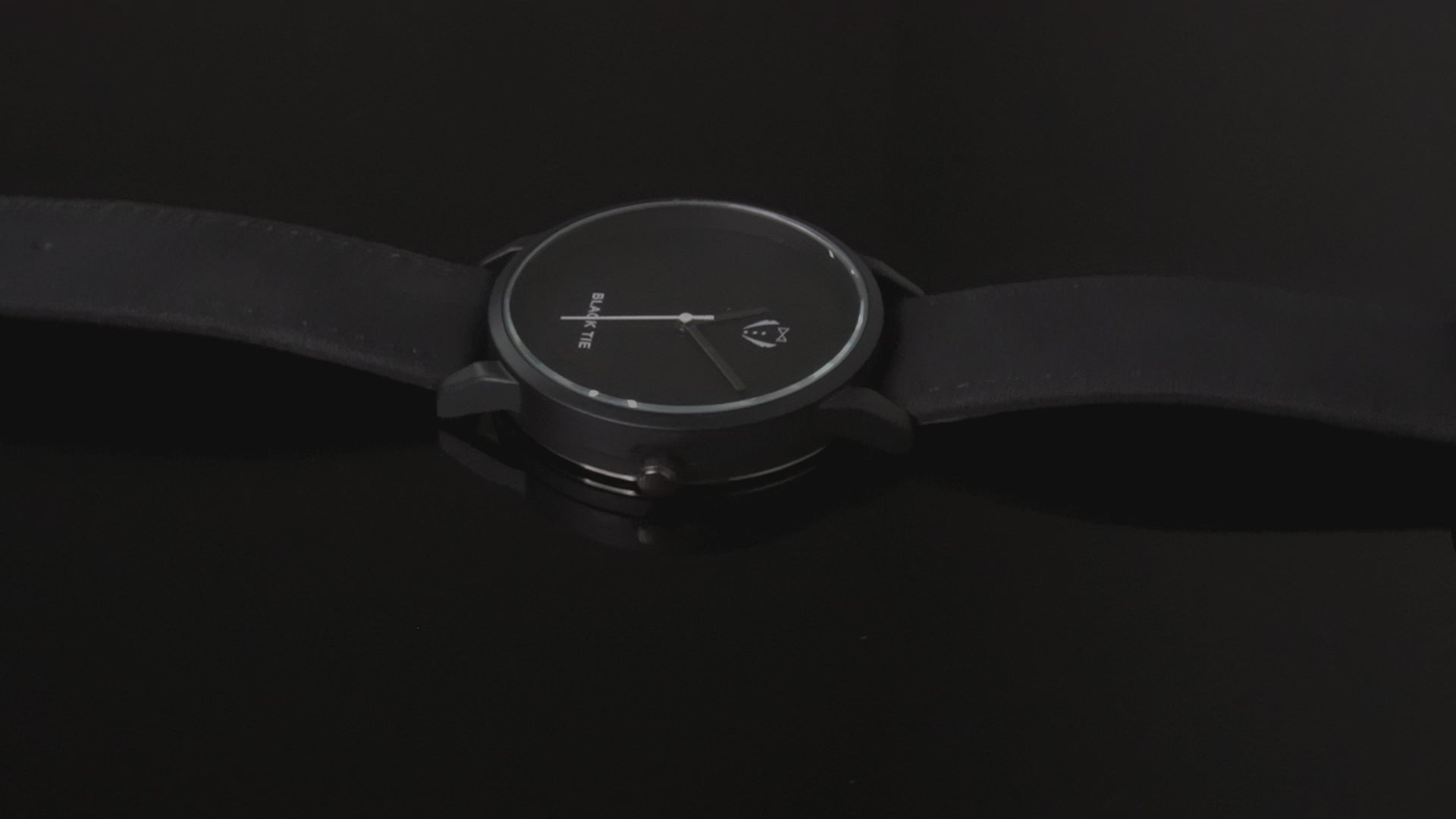 Black minimalist leather mens watches