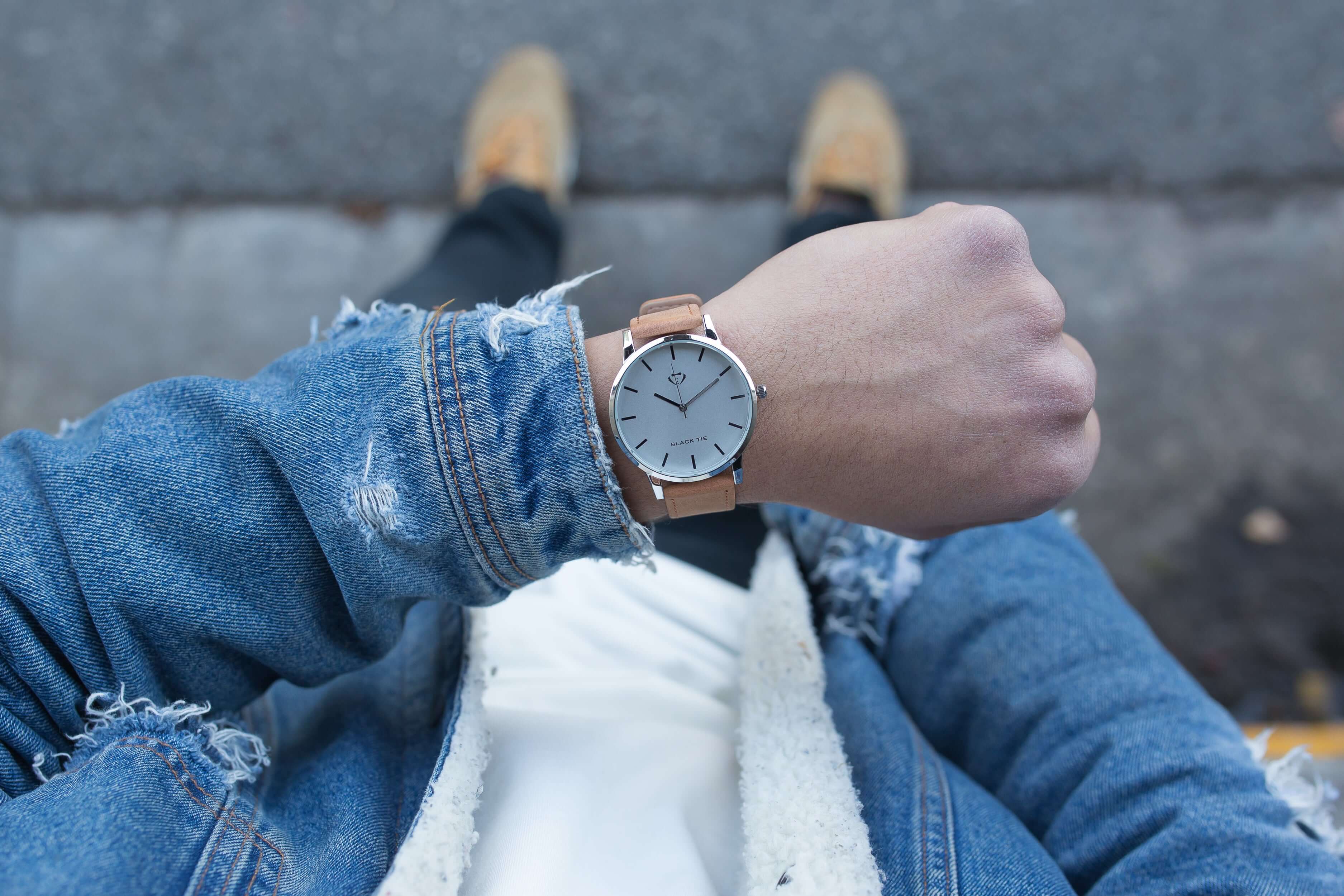 Affordable casual leather mens watches
